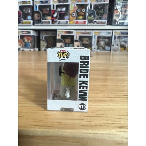 BITTY Bride Kevin Minion Funko Pop #970 Despicable Me Minions Movies Halloween - Picture 4 of 6